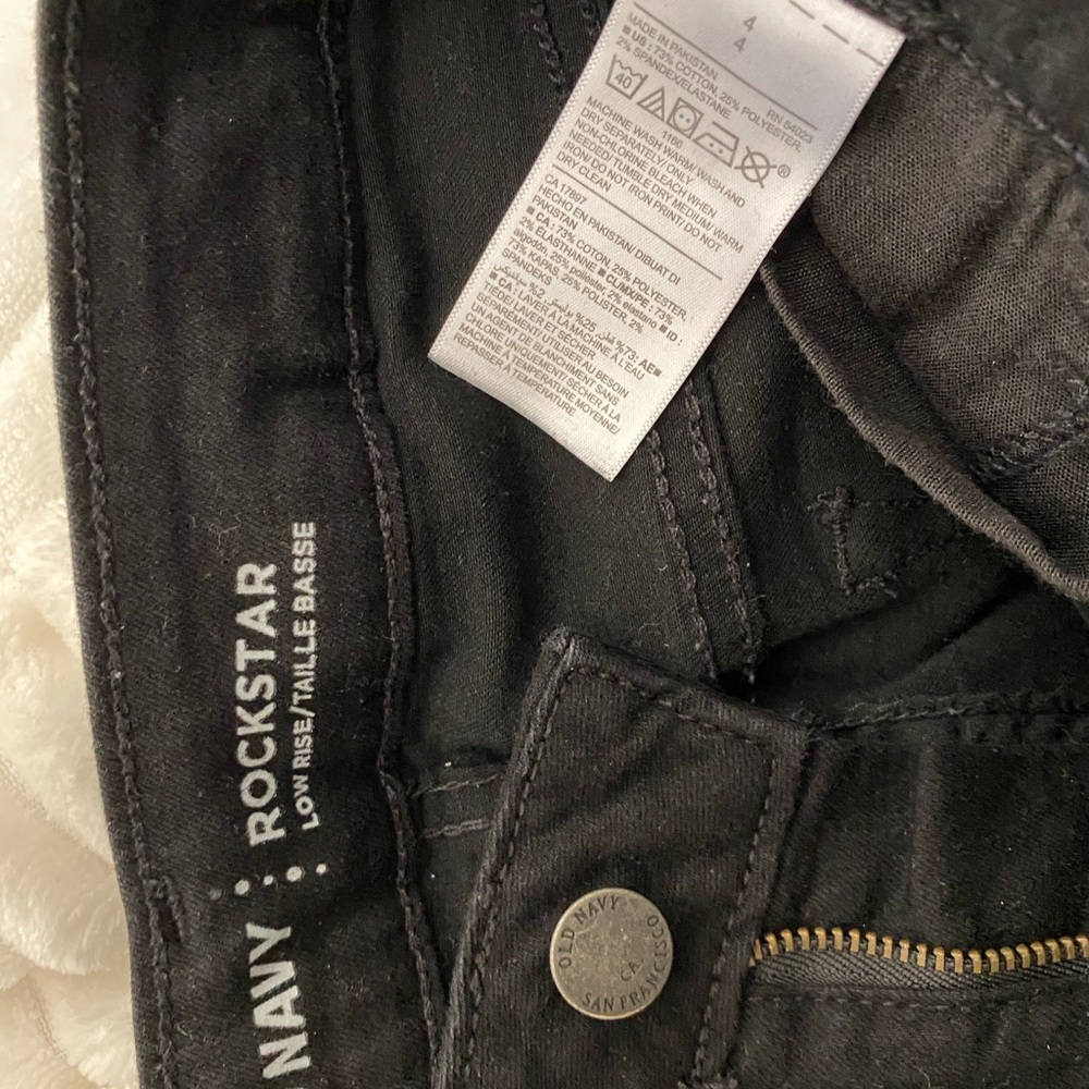 Old Navy ROCKSTAR Jeans - Picture 3 of 3